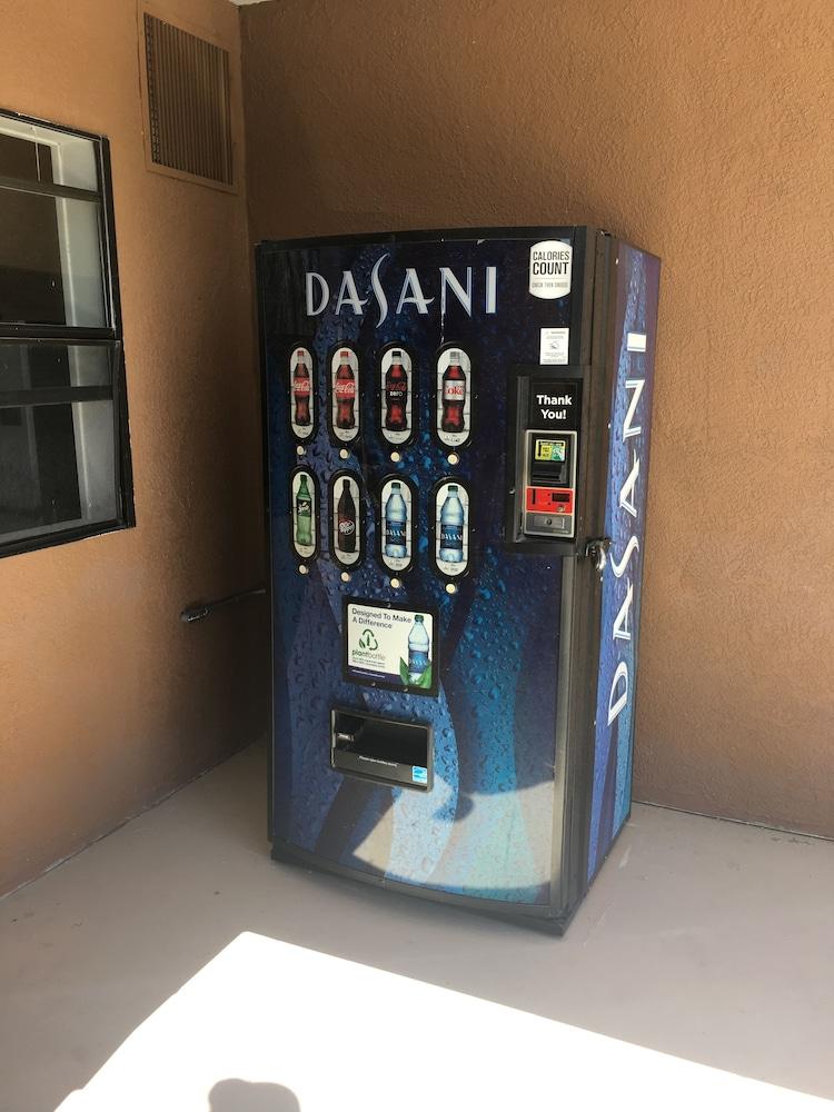 موتيل كينغمان دايز إن باي ويندام كينجمان إيست المظهر الخارجي الصورة